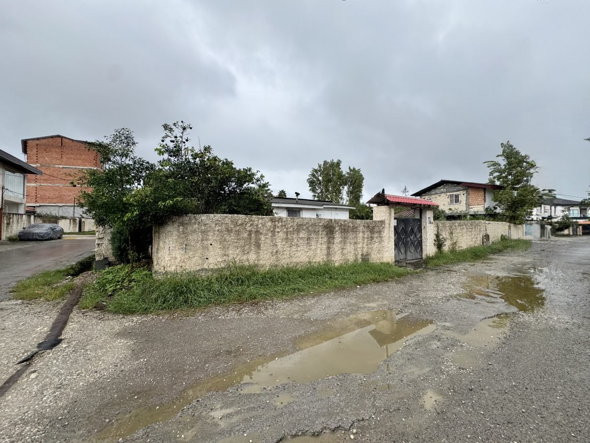 زمین در لتینگان، نوشهر